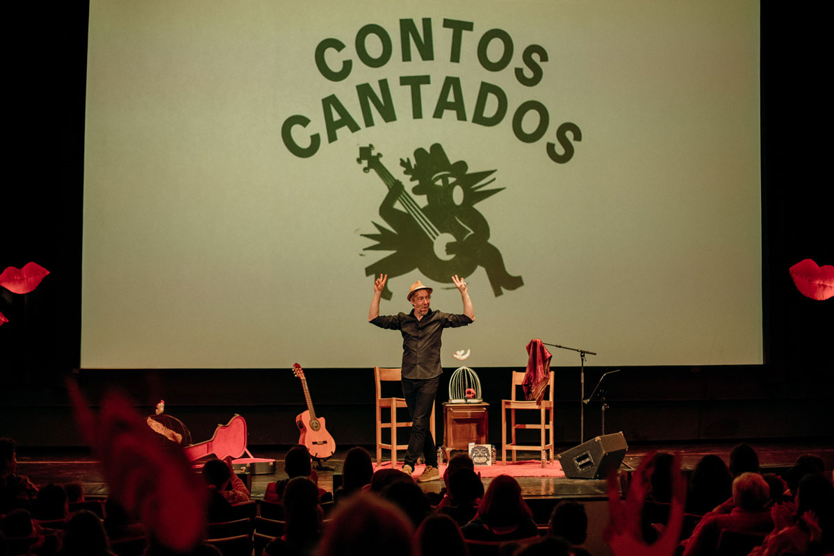 CONTOS CANTADOS